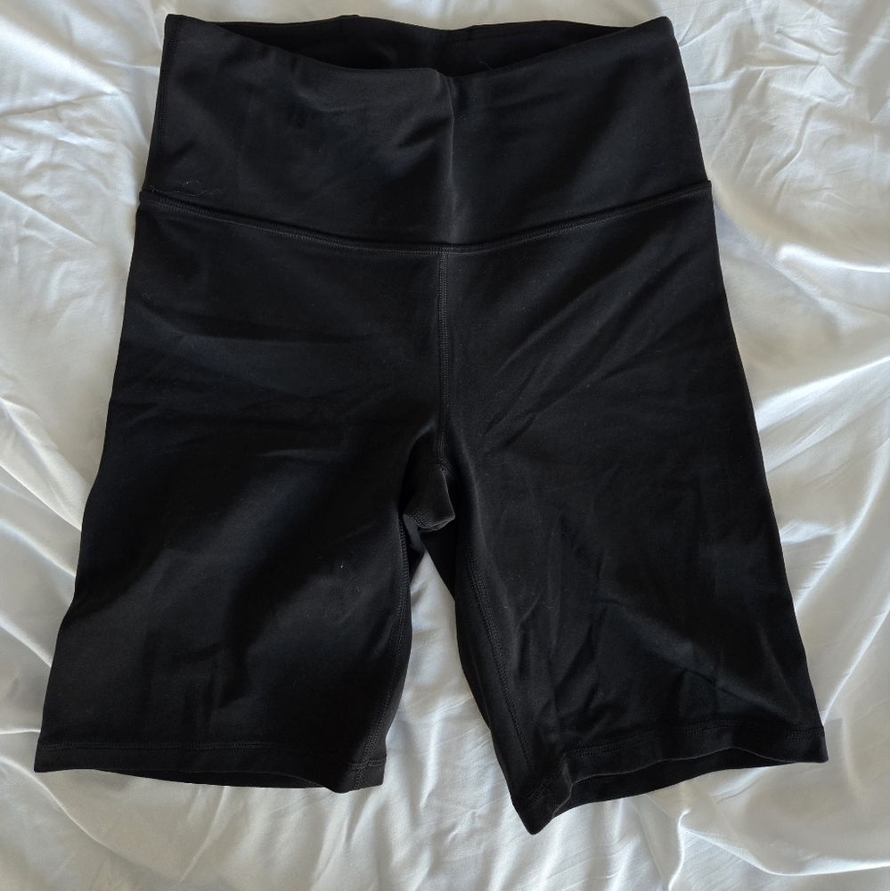 Athleta elation 8in bike shorts, small, black